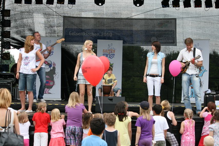 gal/2010/2010 Saitentwist Gelsenkirchen 6.6. Tag des Kindes Sport Paradies/2010 Saitentwist 06.06. Gelsenkirchen Sportparadies Tag d Kindes 017.jpg